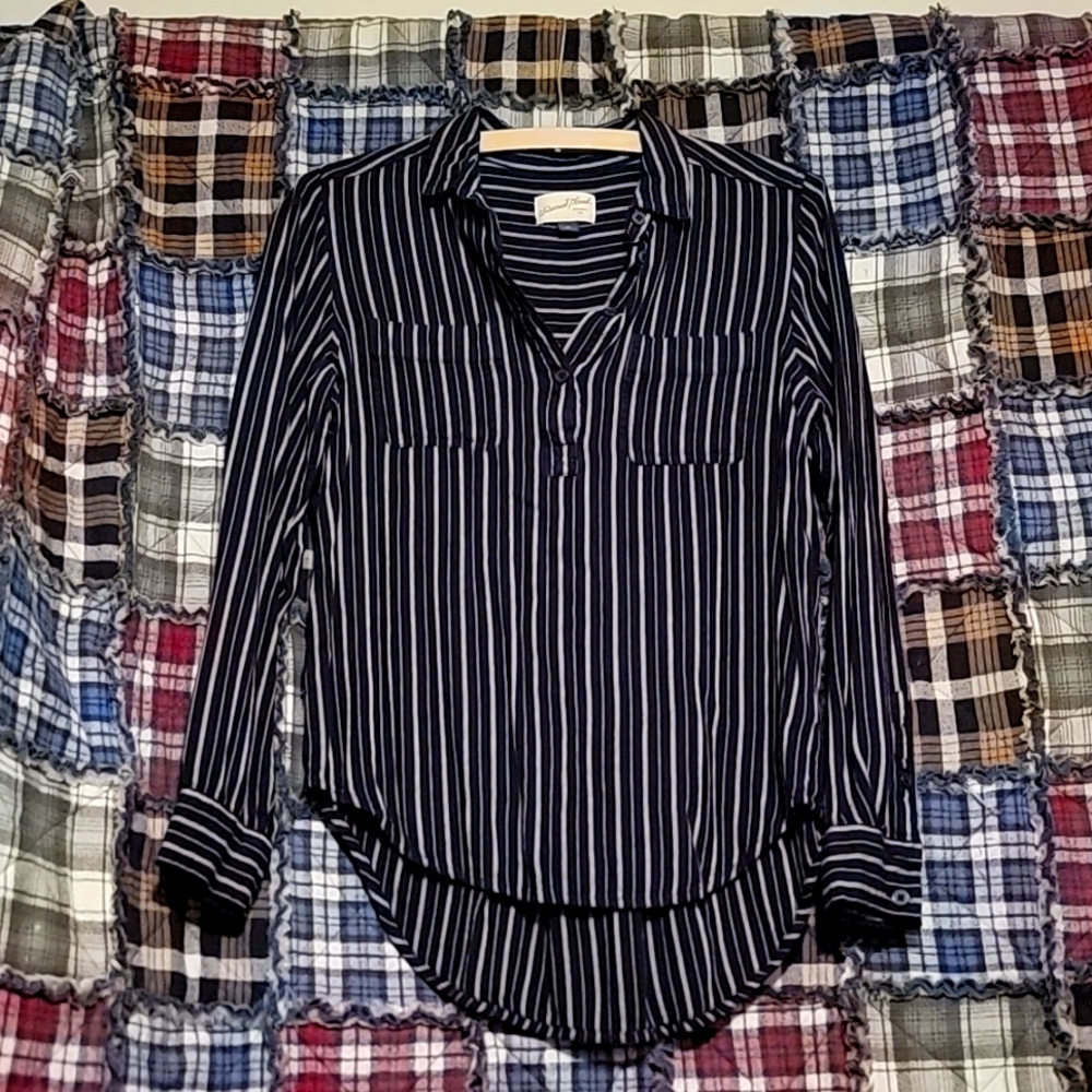 Universal Thread Co Blue and Grey Striped Shirt